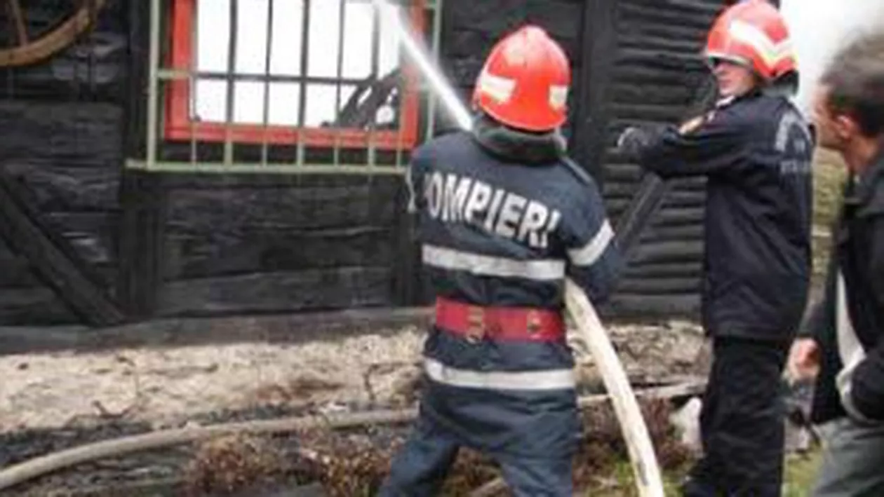 Hunedoara: Incendiu puternic la atelierele unei şcoli pentru copii cu dizabilităţi