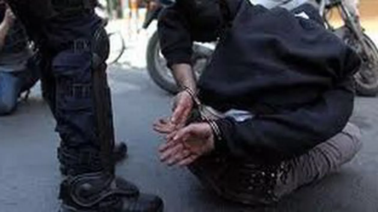 Evacuare cu scandal la Constanța: Un bărbat a încercat să pună cuțitul la gât unui copil pentru a scăpa de executorul judecătoresc