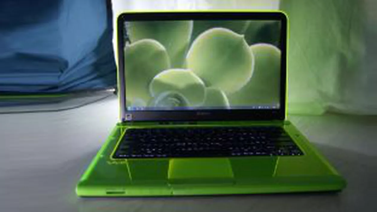 Gadget test: VAIO CA, notebook-ul nuclear de la Sony (FOTO)