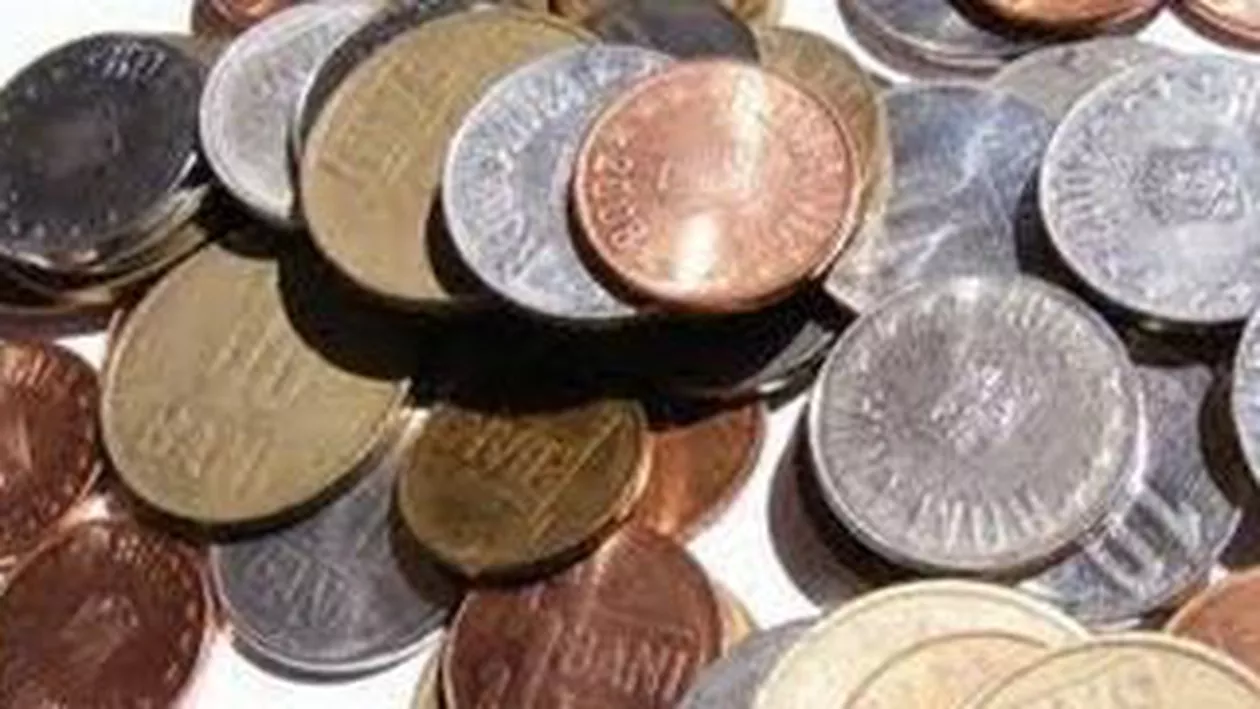 Leul își continuă aprecierea în fața euro. Vezi cursul valutar