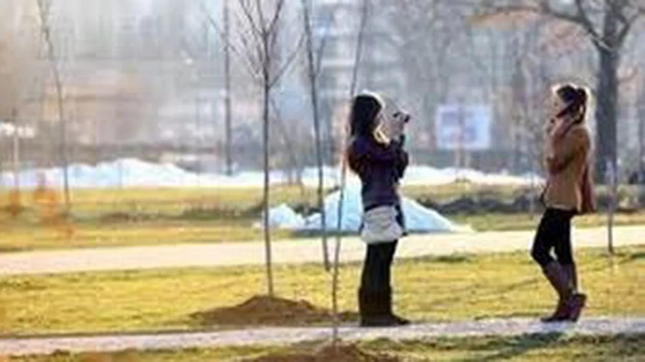 Temperaturi moderate și ploi în următoarele zile. Vezi cum va fi vremea în week-end