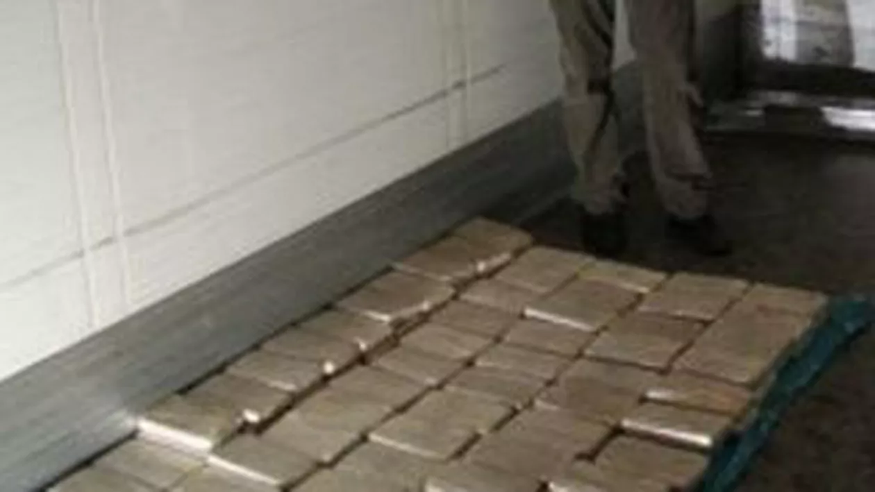 Captură de droguri la granița cu România: Poliţia bulgară de a descoperit şapte kilograme de heroină ascunse în bateria unei mașini