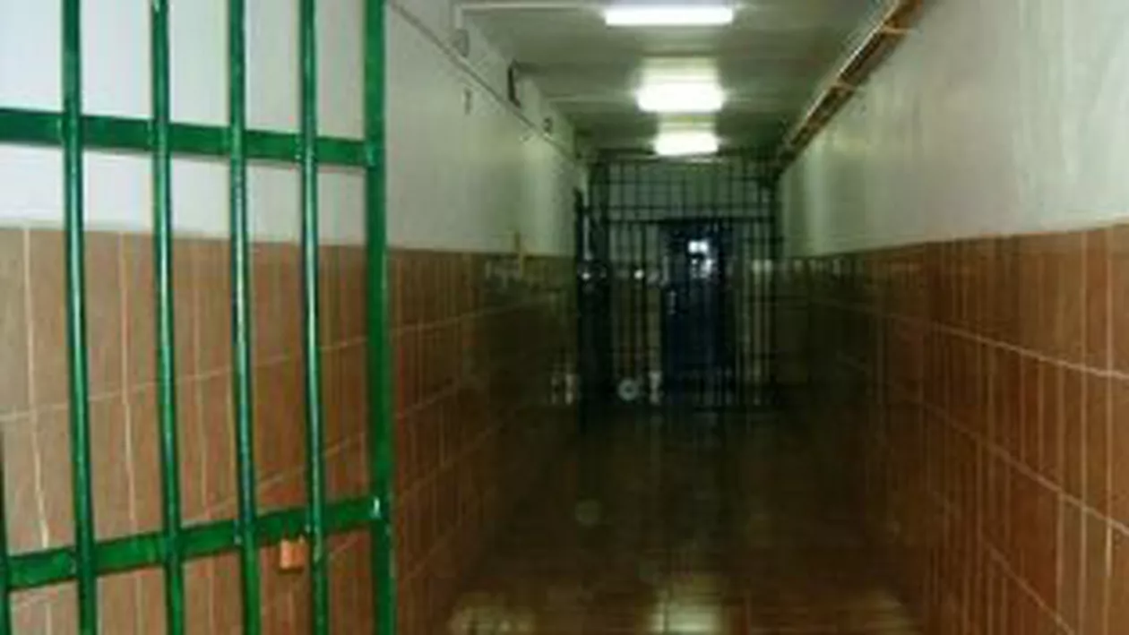 Un prizonier de la Penitenciarul Oradea a evadat de la un punct de control al închisorii
