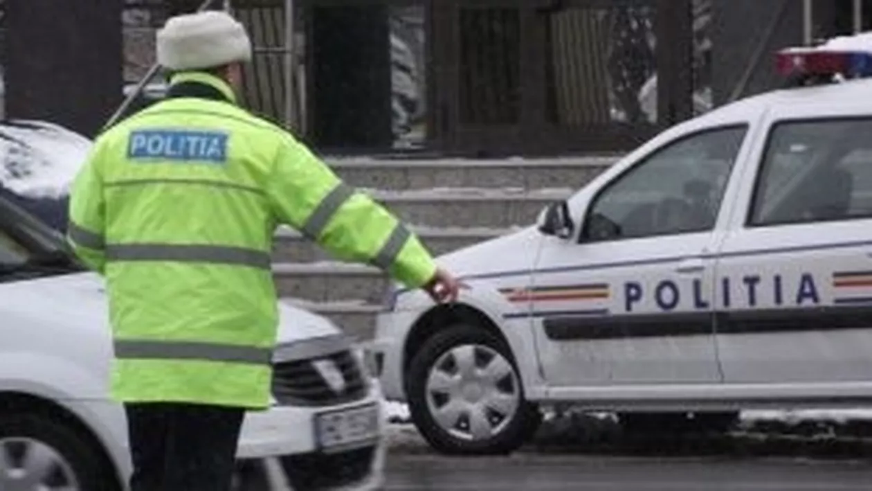 Vatra Dornei: Fetiţă de 11 ani, la spital după ce a sărit dintr-o maşină aflată în mers