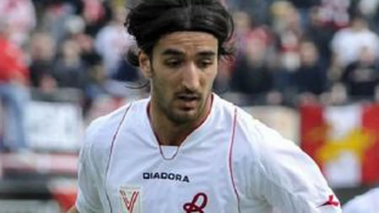 Fotbalistul echipei Livorno, Piermario Morosini, a murit după ce a suferit un infarct pe teren
