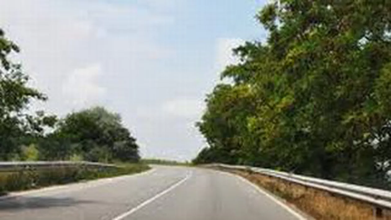 Explozie pe E70: O persoană a murit după ce două tiruri s-au ciocnit frontal. Traficul este blocat