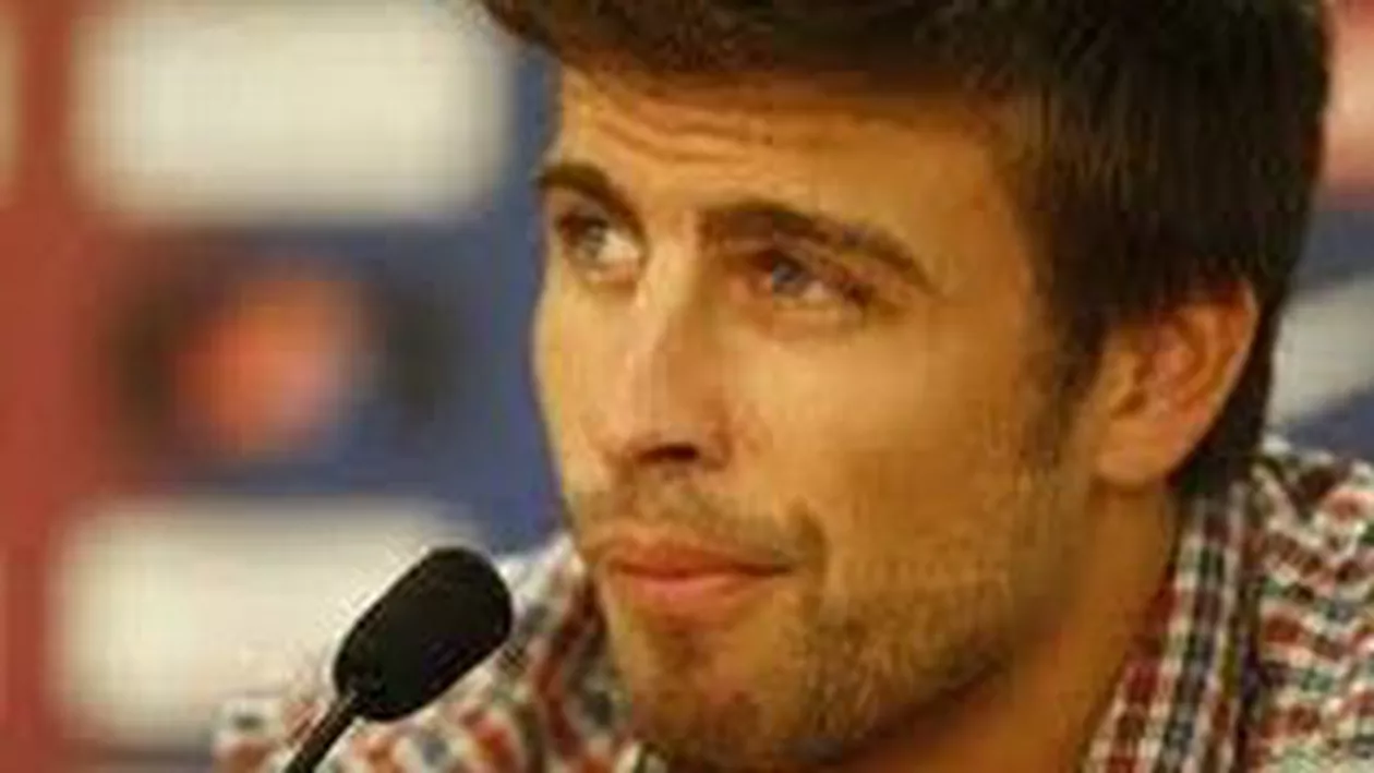 Incidente la Barcelona - Chelsea: Gerard Pique, transportat la spital după ce s-a ciocnit cu Victor Valdes