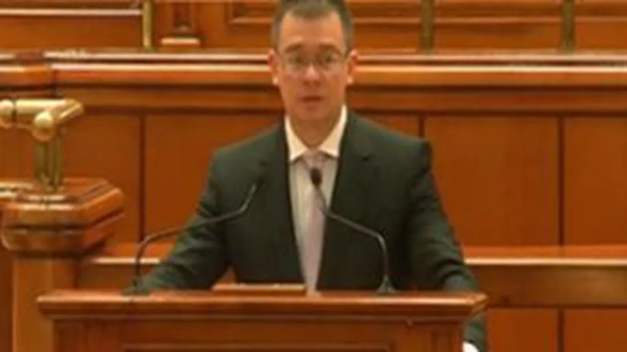 Ungureanu, în Parlament: Autorii moţiunii pornesc de la premisa că votul poate fi cumpărat. Nu împărtăşesc această logică (VIDEO)