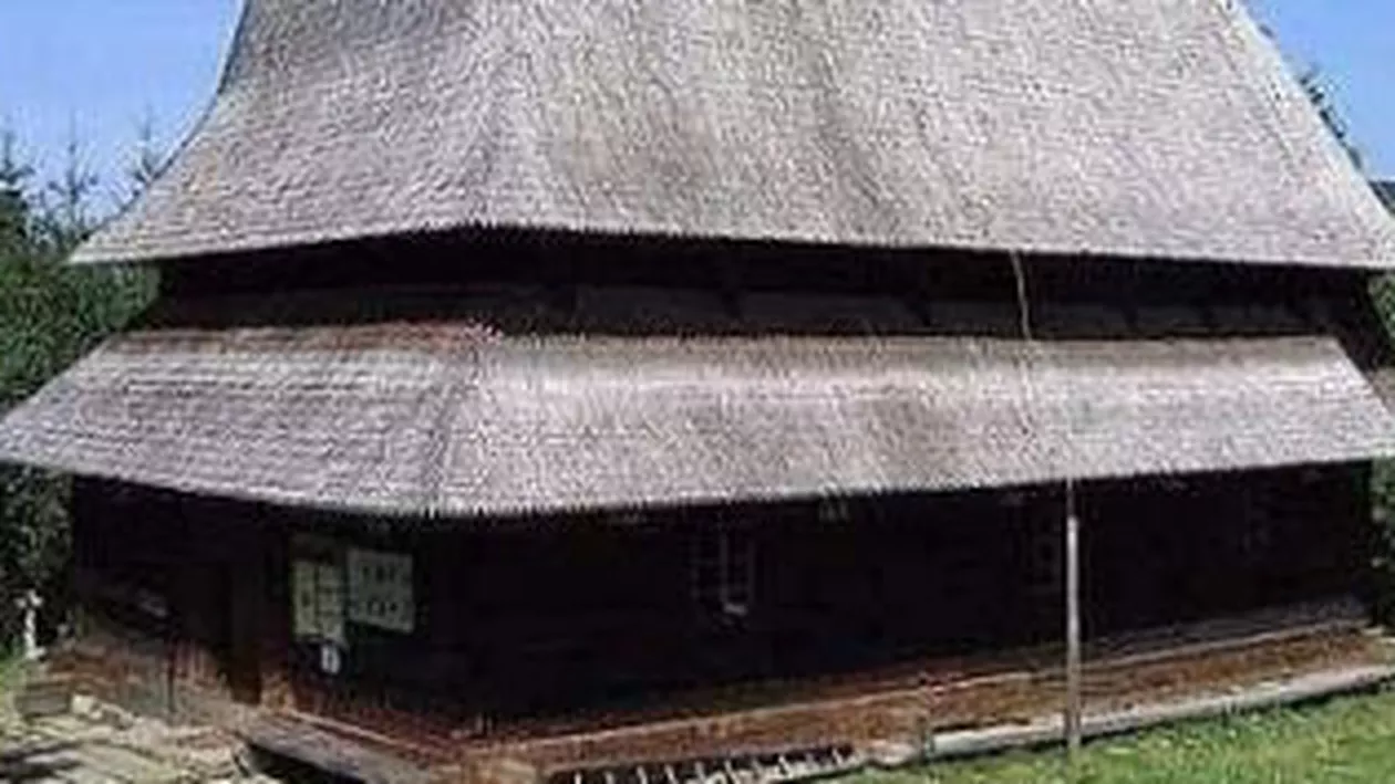 România a dăruit Republicii Moldova o biserică maramureșeană și un milion de cărți în limba română