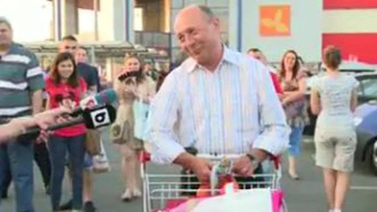 Ce conține coșul prezidențial de cumpărături: Fructe, legume și lactate, toate produse românești (VIDEO)