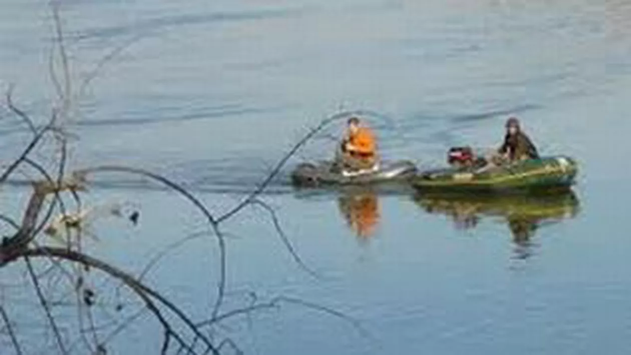 Braconier din Tulcea, împușcat de polițiștii de la Frontieră după ce a amplasat ilegal o plasă de pescuit