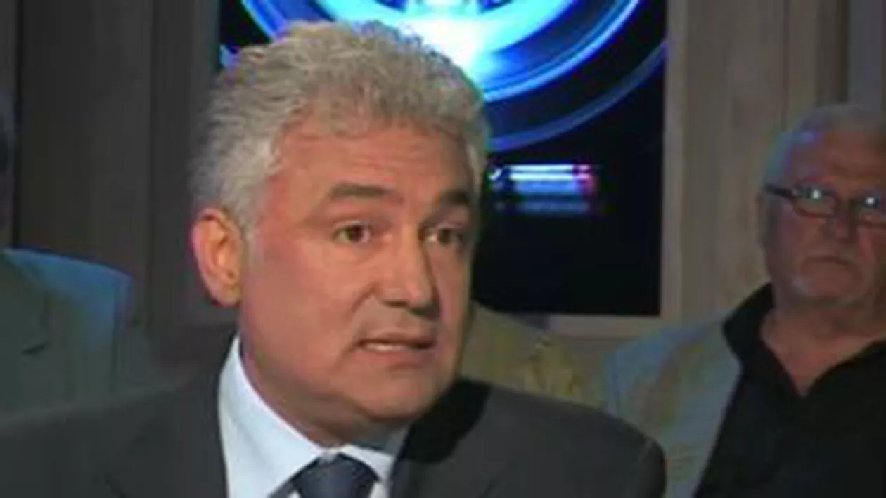 Adriean Videanu: Ponta aruncă petarde populației pentru ce se va întâmpla în 2013 ceea ce creează incertitudine