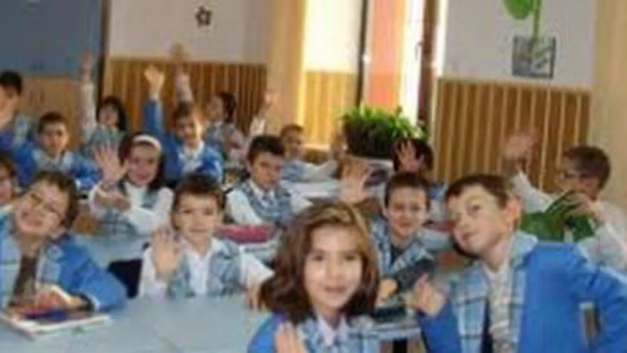 Ultima etapă de înscriere a copiilor în clasa pregătitoare şi în clasa I se încheie vineri