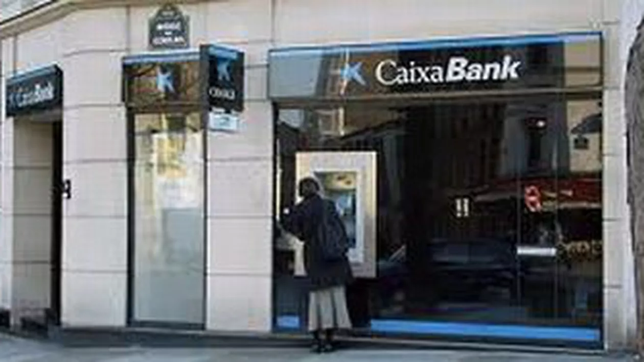 Moody's a retrogradat cotaţiile a 16 bănci spaniole, printre care Santander și BBVA