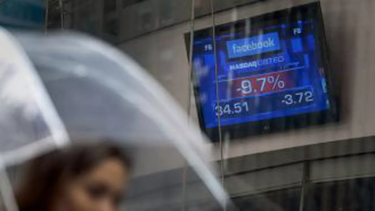 Prețul acțiunilor Facebook a scăzut sub cel din oferta publică inițială