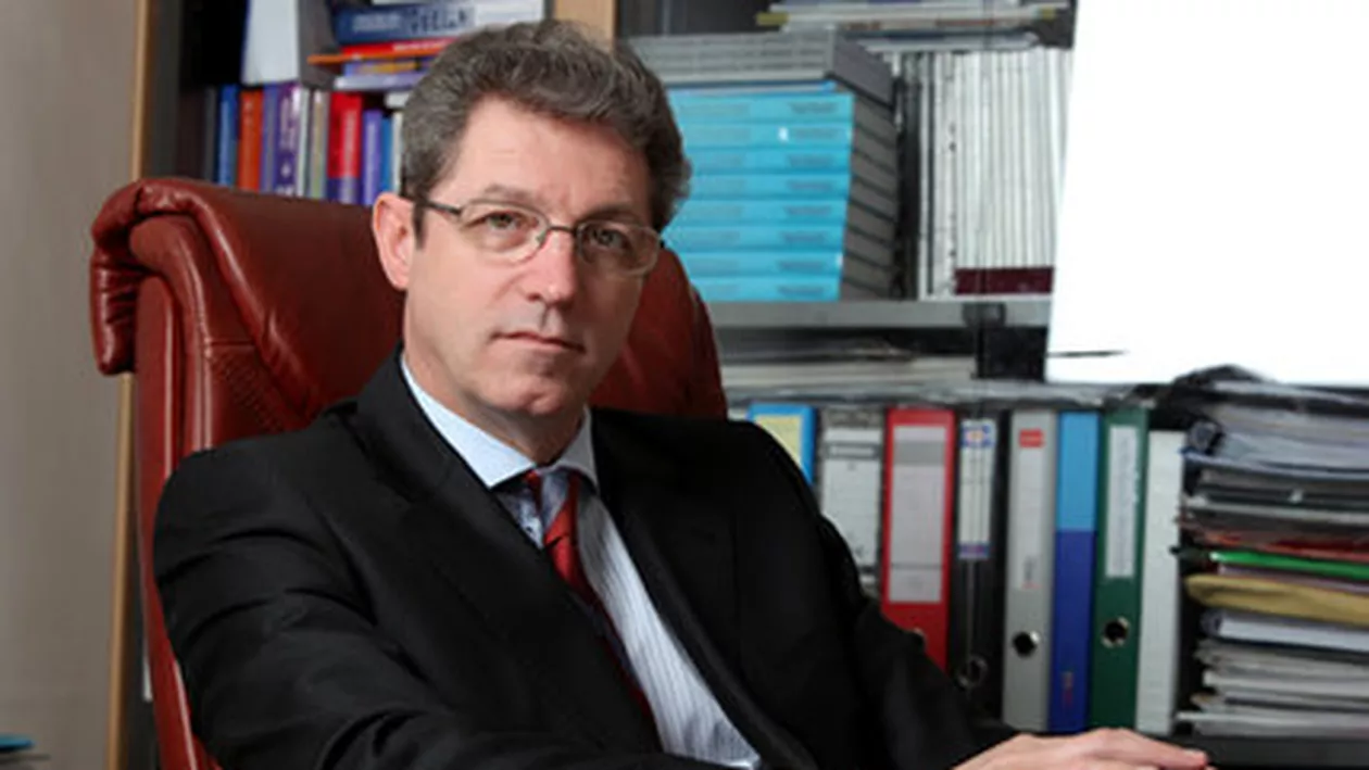 Adrian Streinu-Cercel, eliberat din postul de secretar de stat în Ministerul Sănătăţii