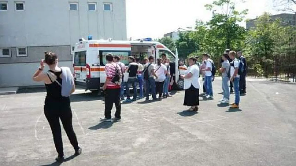 Eleva din Capitală care a pulverizat spray lacrimogen în clasă, amendată cu 50 de lei
