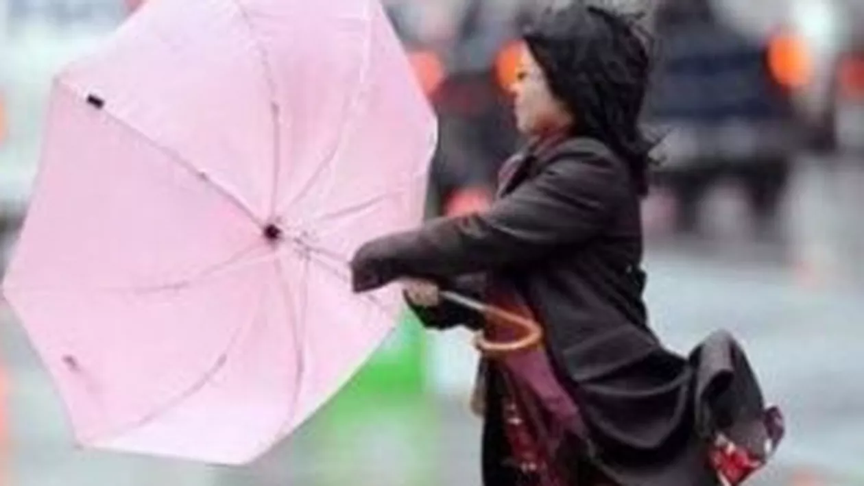 Codul galben de ploi torențiale, vânt și grindină a fost prelungit pentru 11 județe