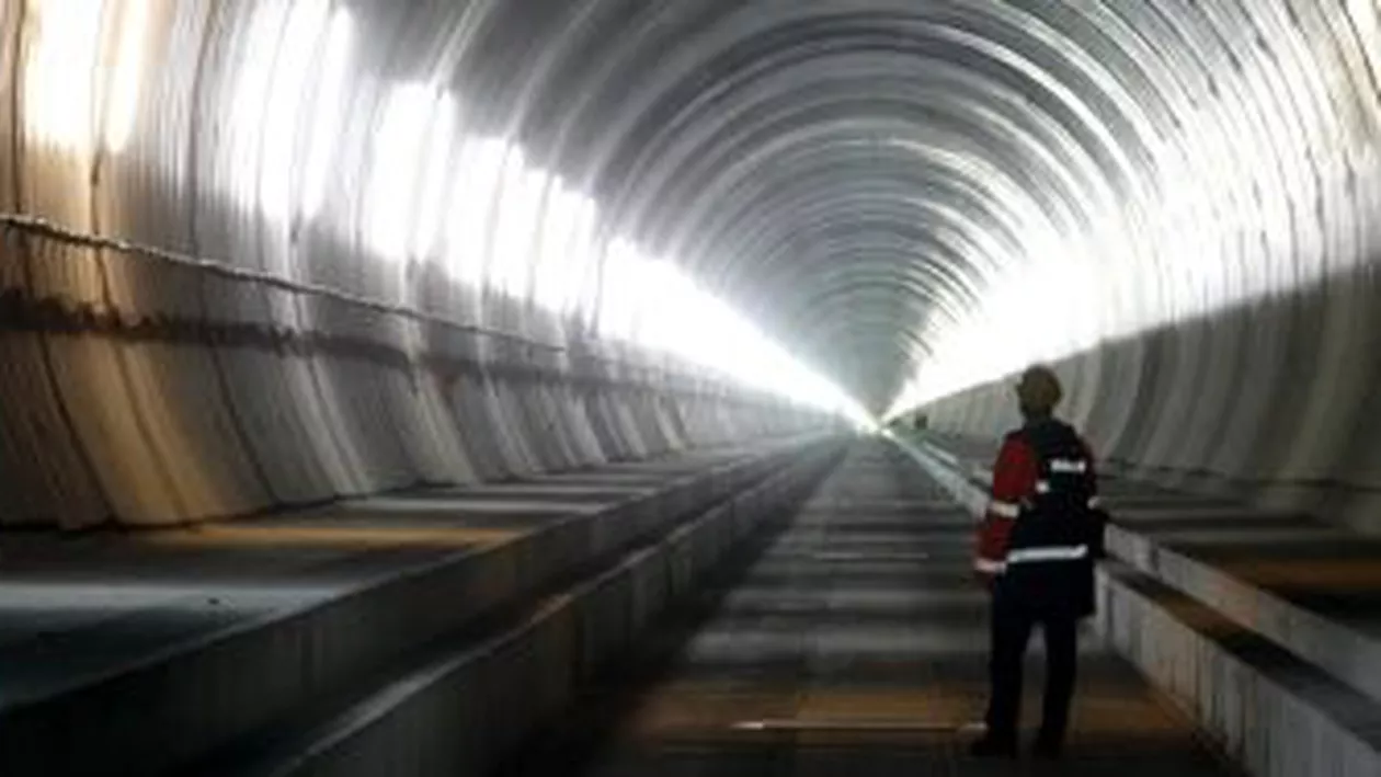 Cel mai lung tunel feroviar din lume se construieşte în Elveţia: Va avea 60 de kilometri și va deveni funcţional în 2017
