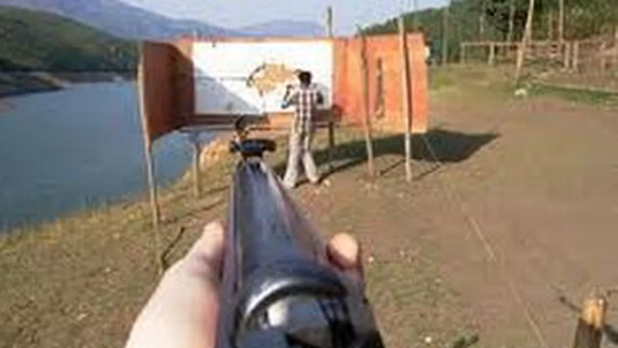 Anchetă în Vaslui, după ce o polițistă de frontieră s-a împușcat singură în picior