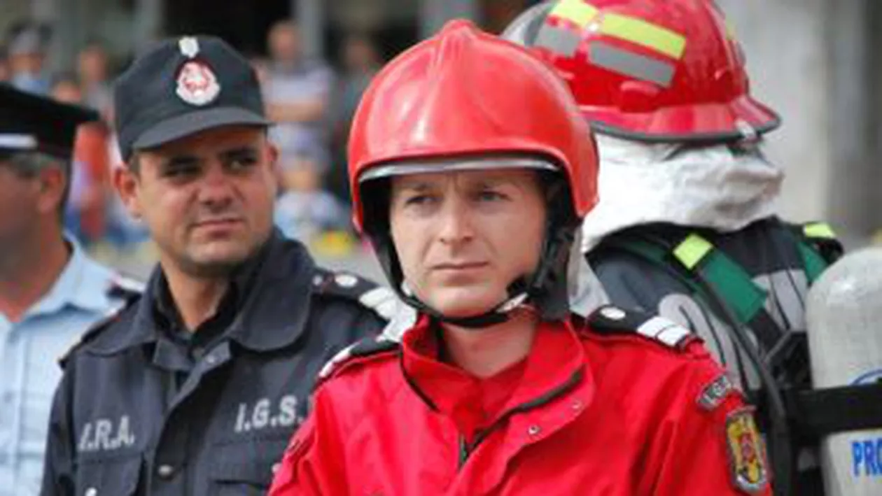 Buzău: Zeci de pompieri ISU, mobilizați în localitățile inundate