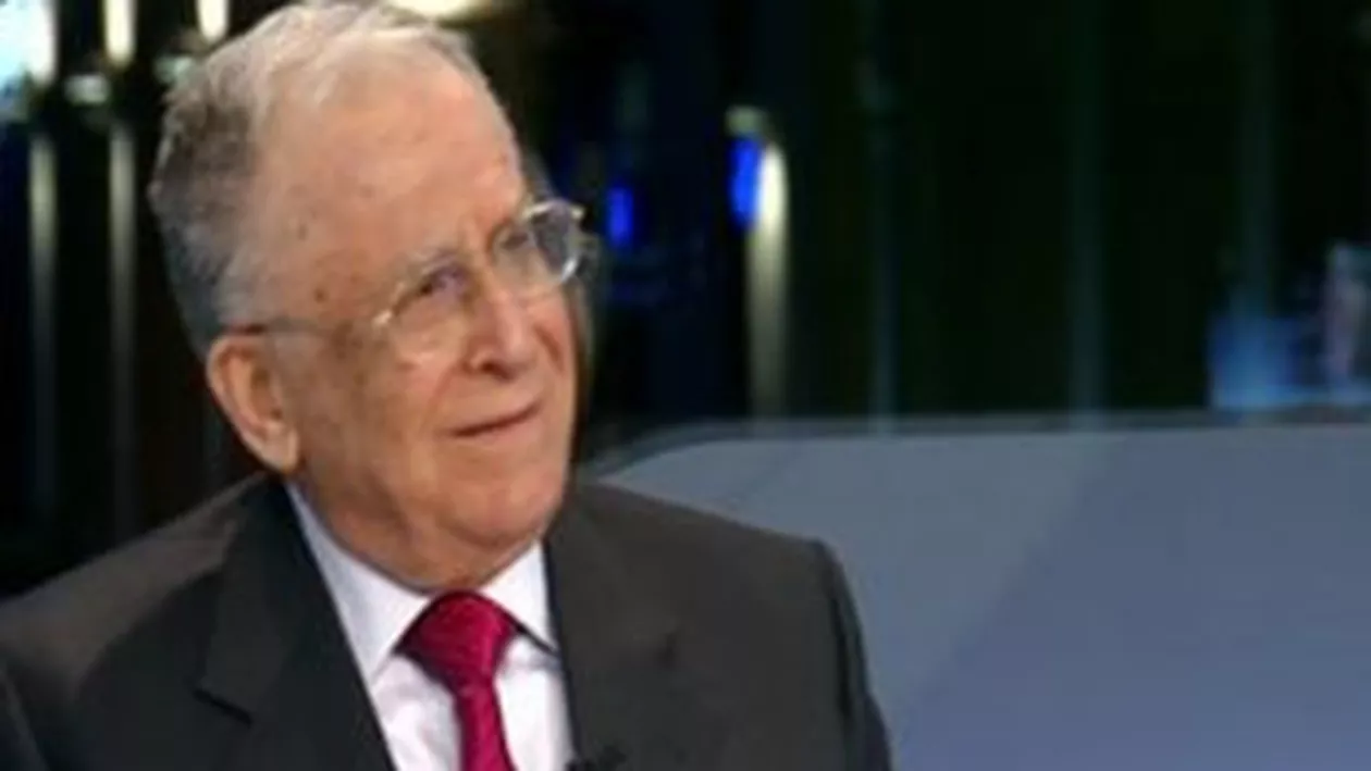 Ion Iliescu: Trebuie să se poată devansa alegerile parlamentare. Constituţia e opera oamenilor