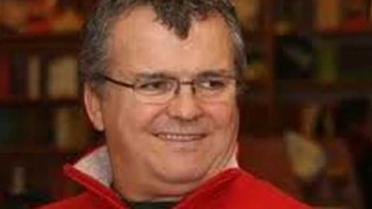 Mai mulți consuli numiţi de fostul Guvern, printre care Cynthia Curt şi Ioan T. Morar, schimbați din funcţii