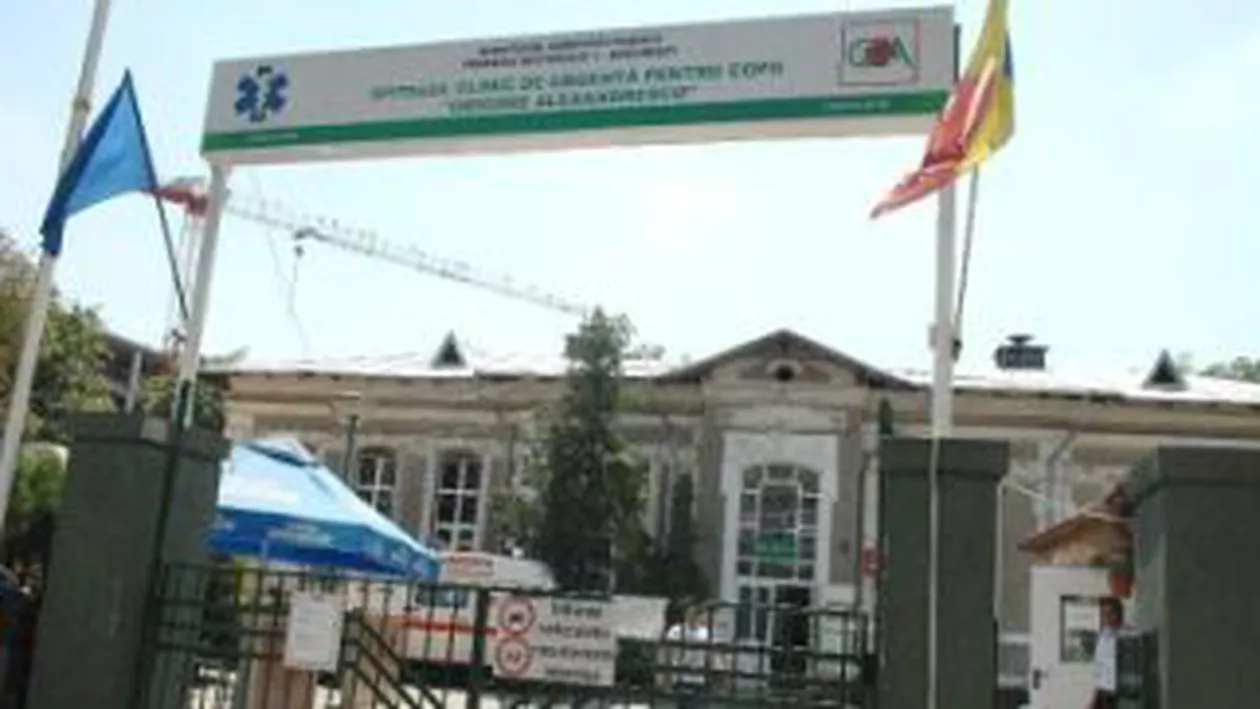 Ilfov: Doi copii, călcați de o mașină de campanie, după ce au căzut din ea