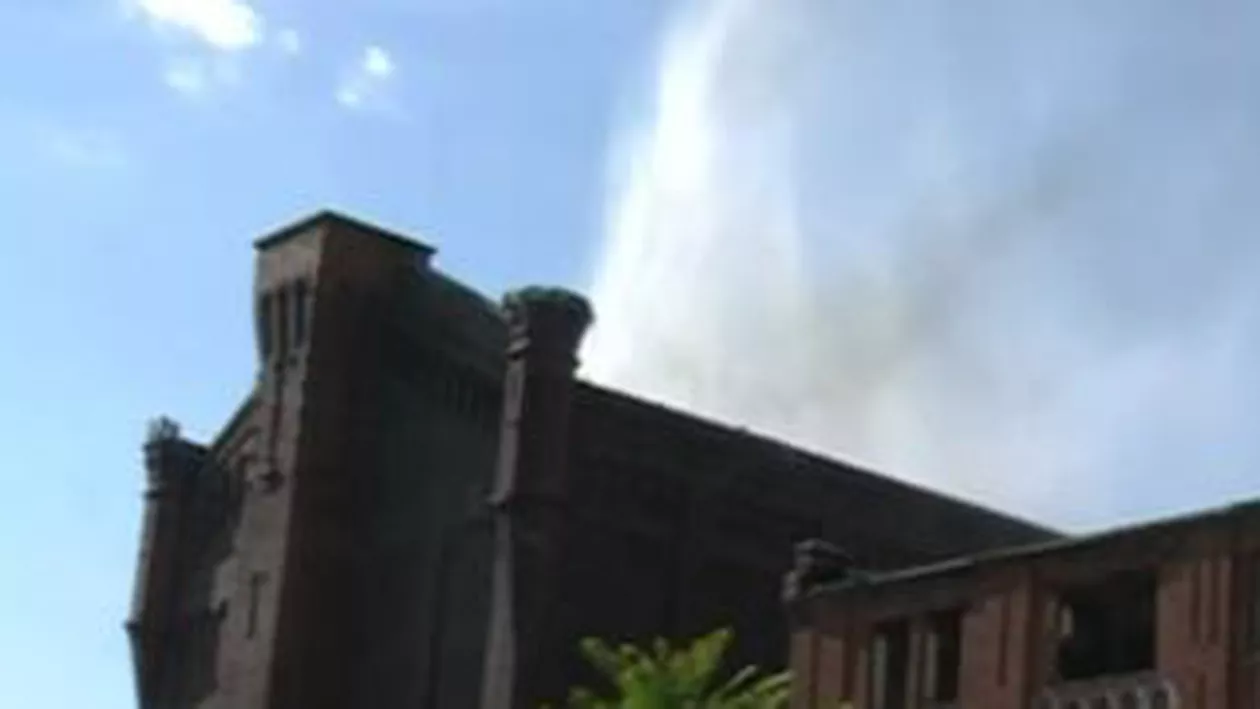 Anchetă în cazul incendiului din complexul Moara lui Assan. La mijloc ar putea fi interese imobiliare