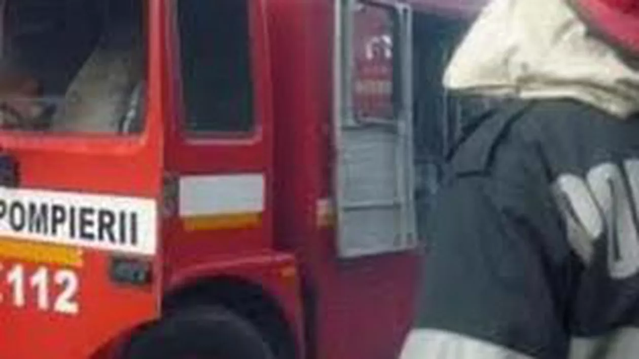 Un bărbat și-a dat foc în secția de votare din Petrila. Pompierii au intervenit prompt