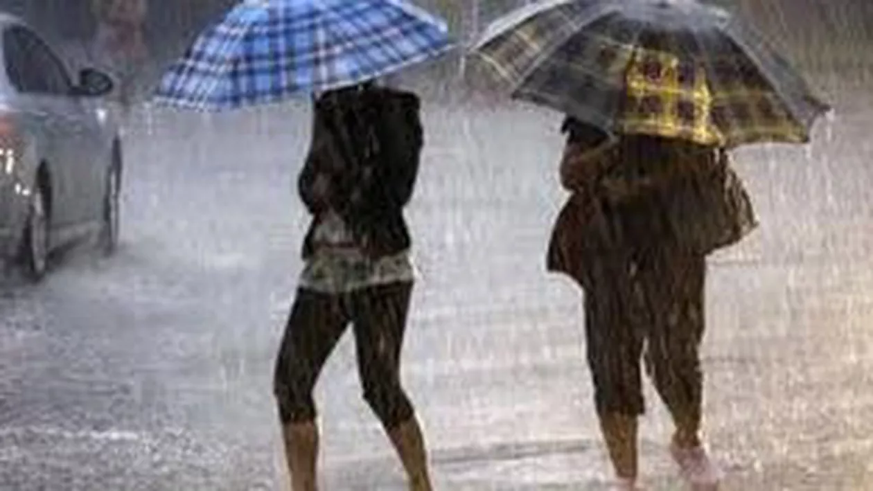 Avertizare imediată de cod galben de ploi și descărcări electrice pentru județul Brașov