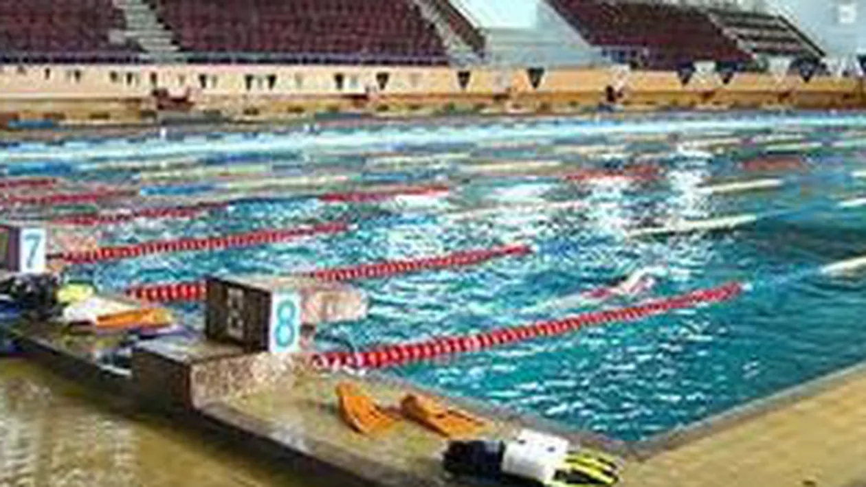 Tânăr de 20 de ani, găsit mort în bazinul de înot din Bacău