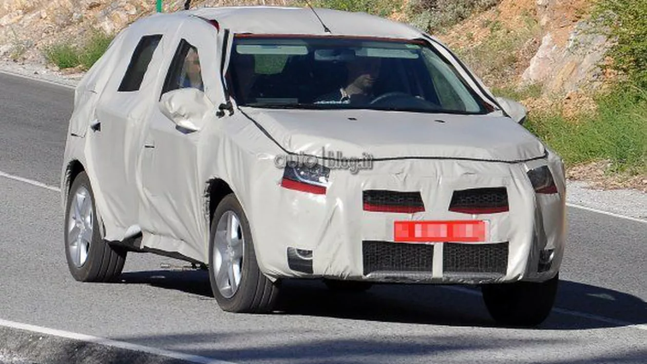 Noua generație Dacia Sandero, surprinsă în imagini spion (FOTO)
