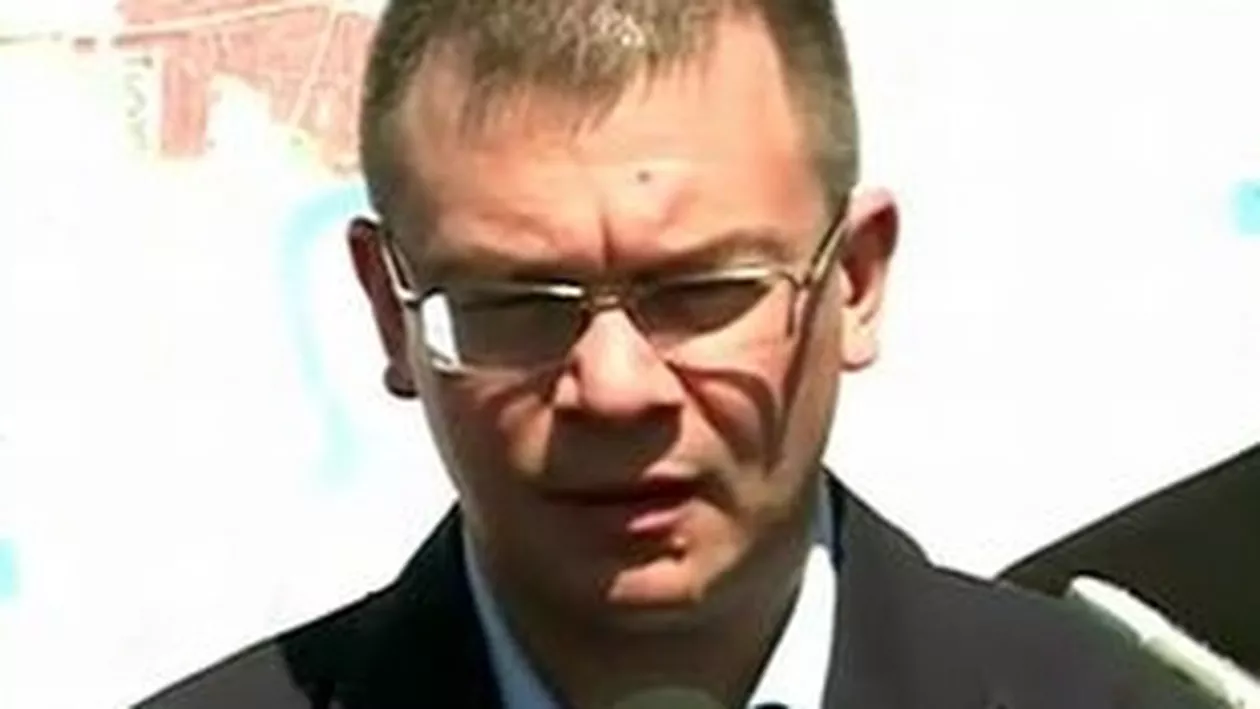Mihai Răzvan Ungureanu: Decizia CCR era previzibilă. Reacţia lui Ponta e o instigare la nerespectarea legii
