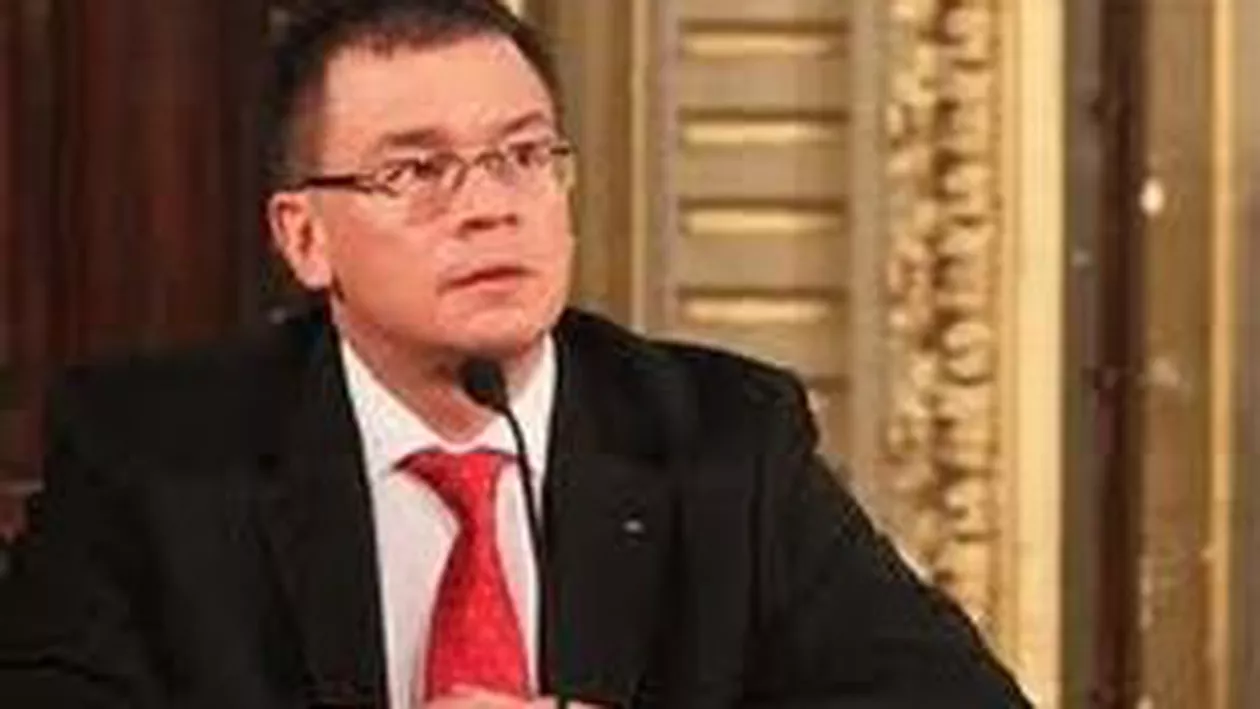 Mihai Răzvan Ungureanu lansează platforma Iniţiativa Civică de Centru Dreapta: Fostul premier, dispus să candideze la prezidențiale
