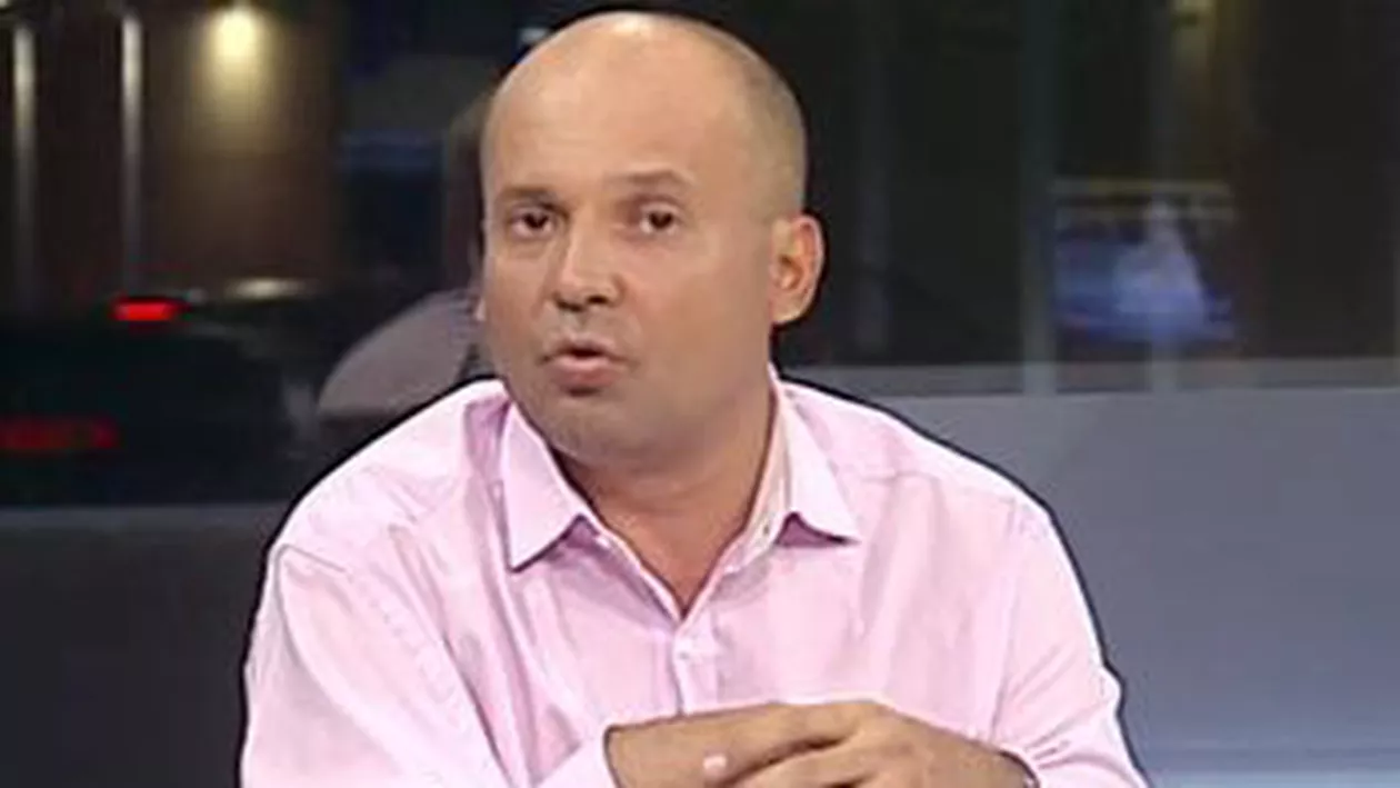 Radu Banciu: Crin Antonescu și-a asfaltat străduța, ca orice prostănac locuia pe o stradă neasfaltată