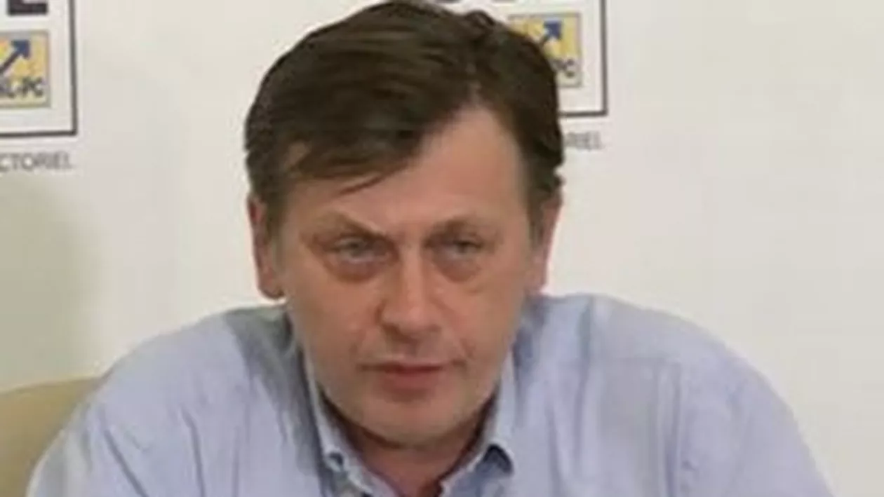 Crin Antonescu: Am cerut în CSAT revocarea şefului STS, dar consilierul Iulian Fota s-a opus