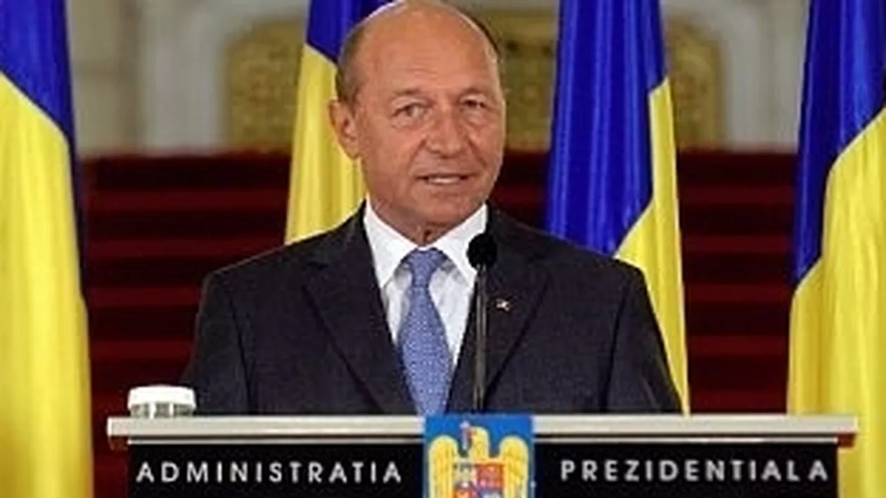 Băsescu, despre întreruperea comunicației STS: „E o chestiune ridicolă. Măsura a fost luată pentru că STS are misiunea de a transmite datele la alegeri”