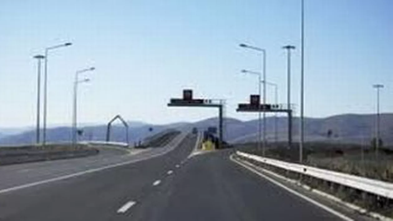 Trafic aglomerat pe drumurile dinspre mare şi munte către Bucureşti: Coloane de 2 kilometri pe A2