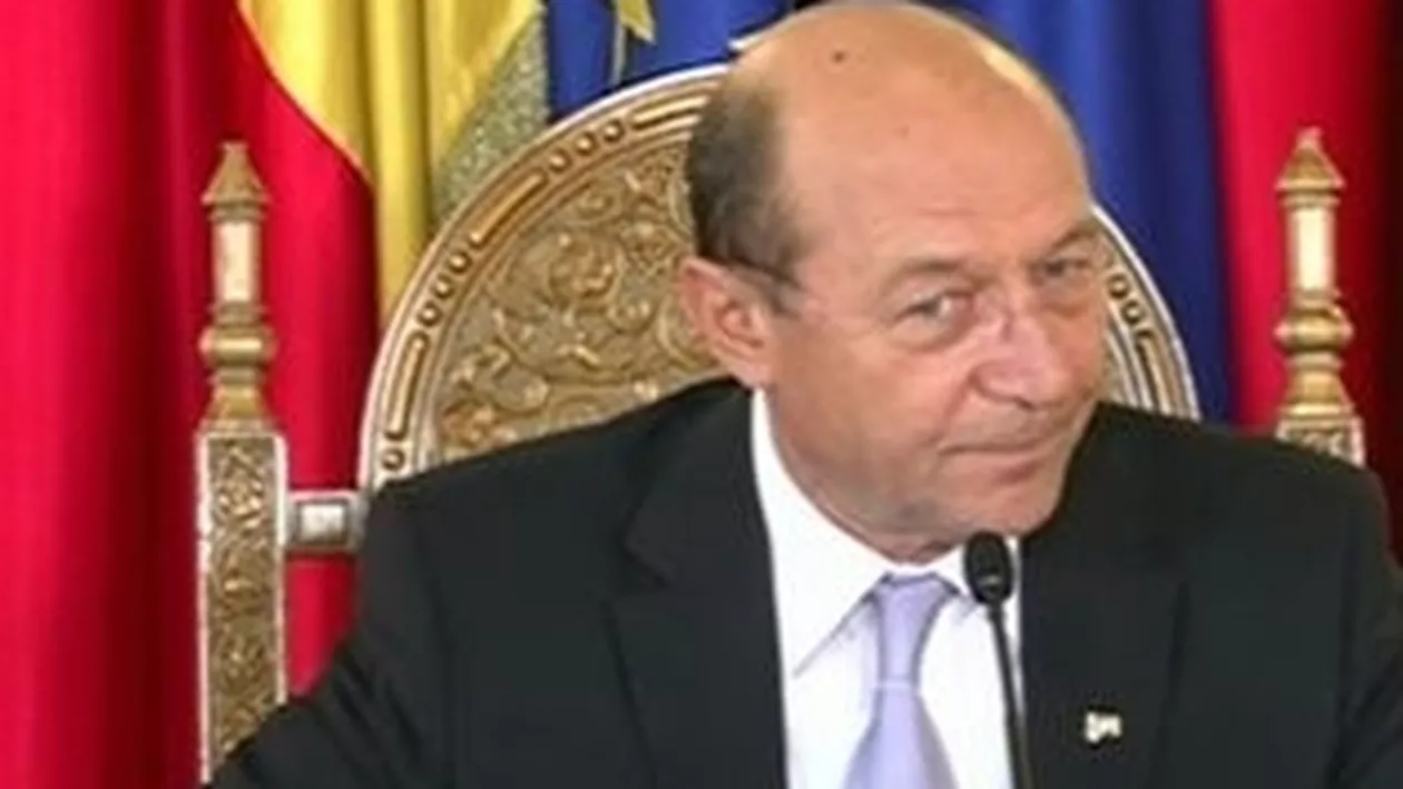 Traian Băsescu: „Abia acum vine criza. O paiaţă şi un plagiator fac jocuri politice în interesul lor și al lui Voiculescu”