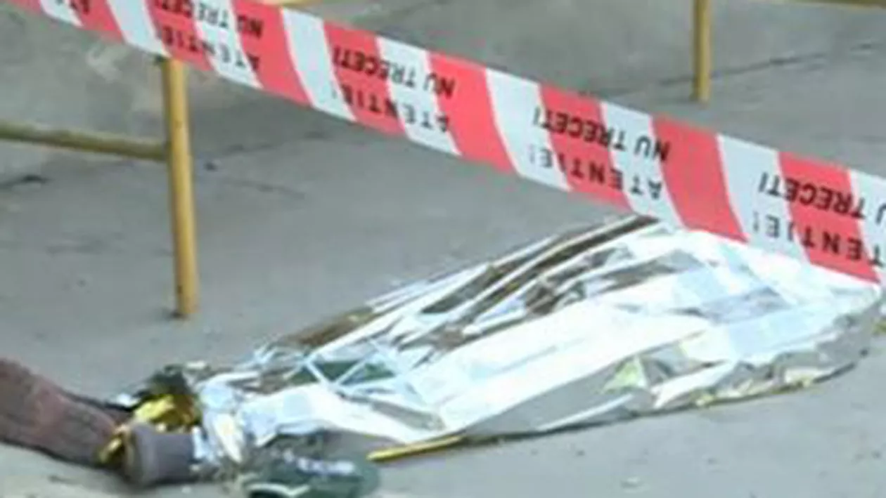 Un muncitor a murit după ce a căzut de pe o schelă, în sectorul 6 al Capitalei