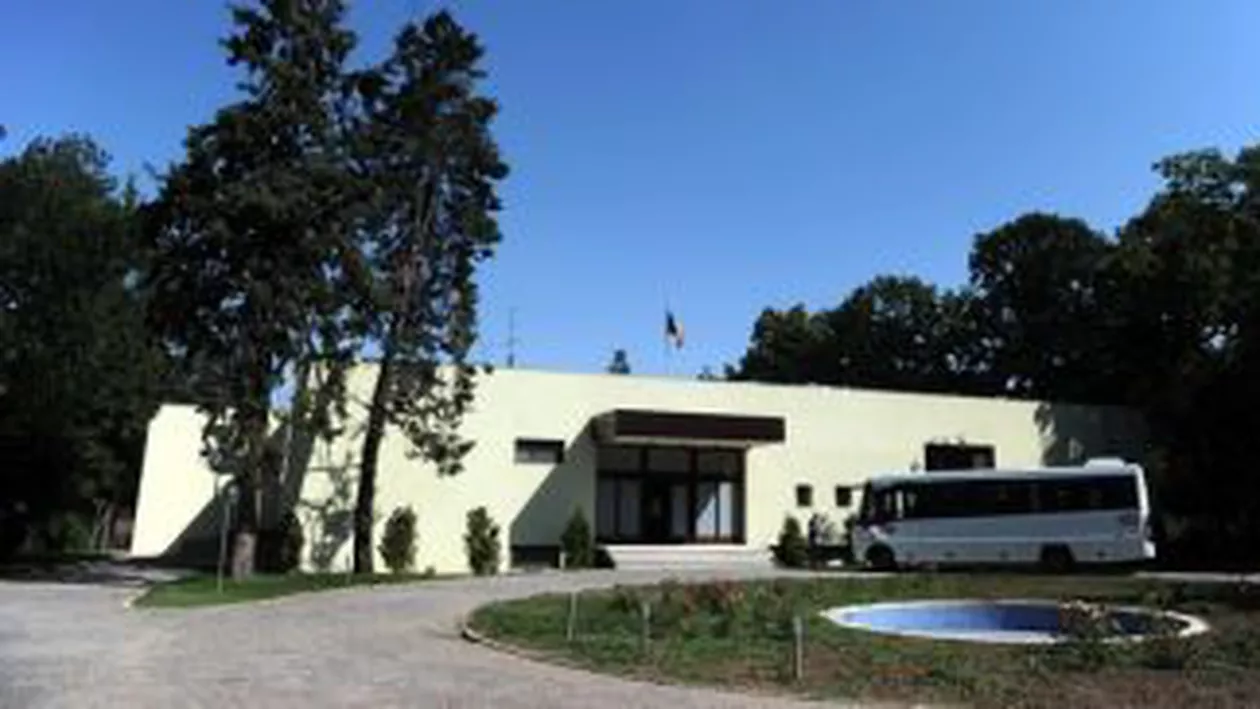 Ziua Porților Deschise la Vila Dante în ziua referendumului, între orele 10.00-20.00