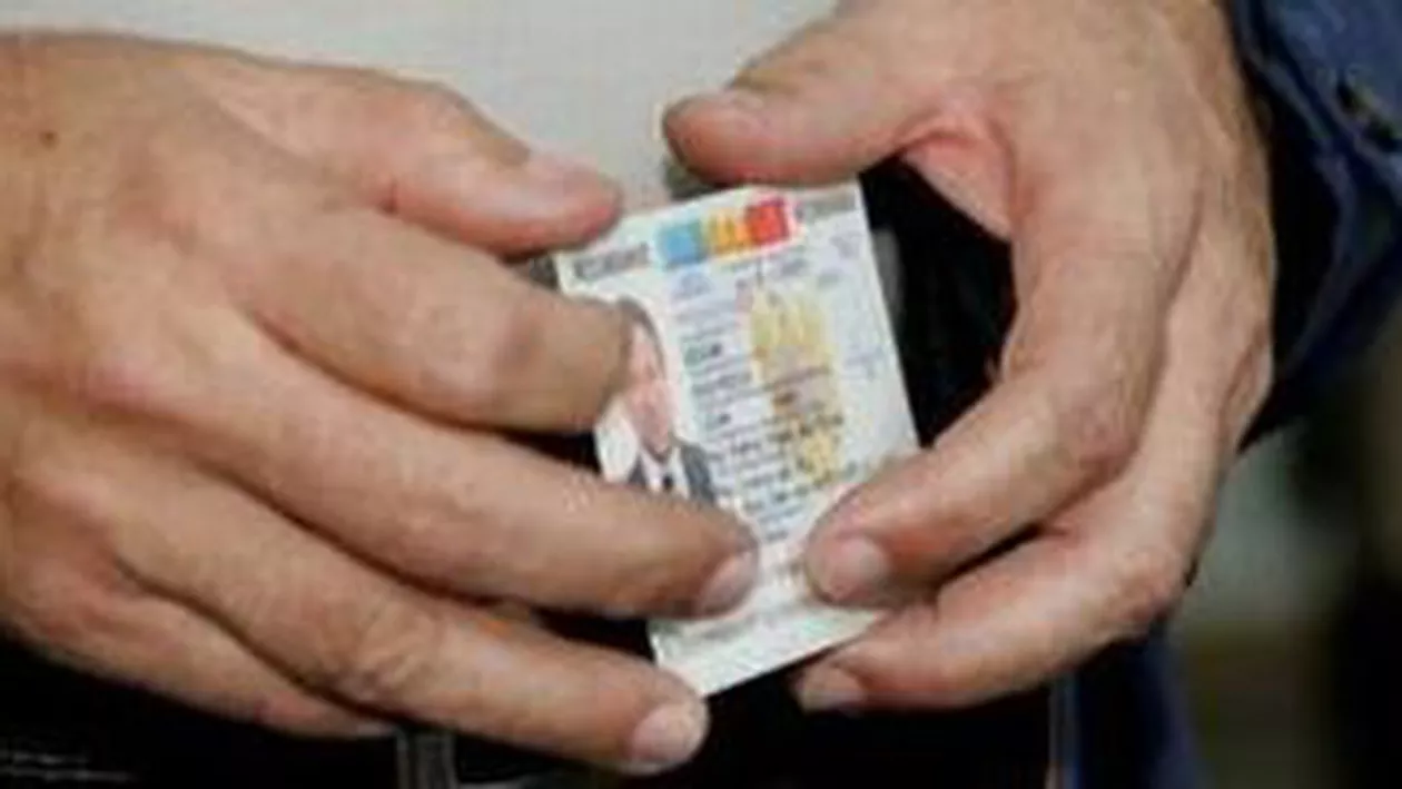 Zeci de mii de buletine eliberate pentru referendum. Se lucrează inclusiv duminică