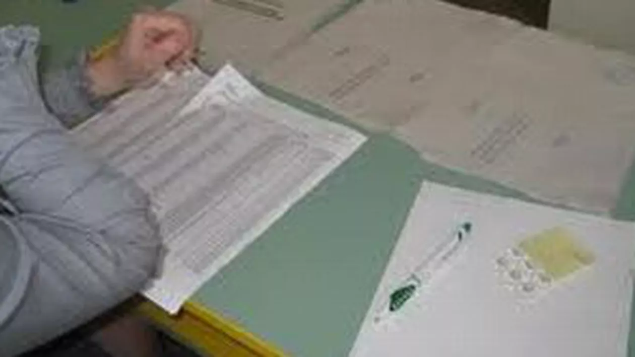 Vâlcea: Secție de votare închisă temporar după ce un membru a fost surprins ștampilând buletine