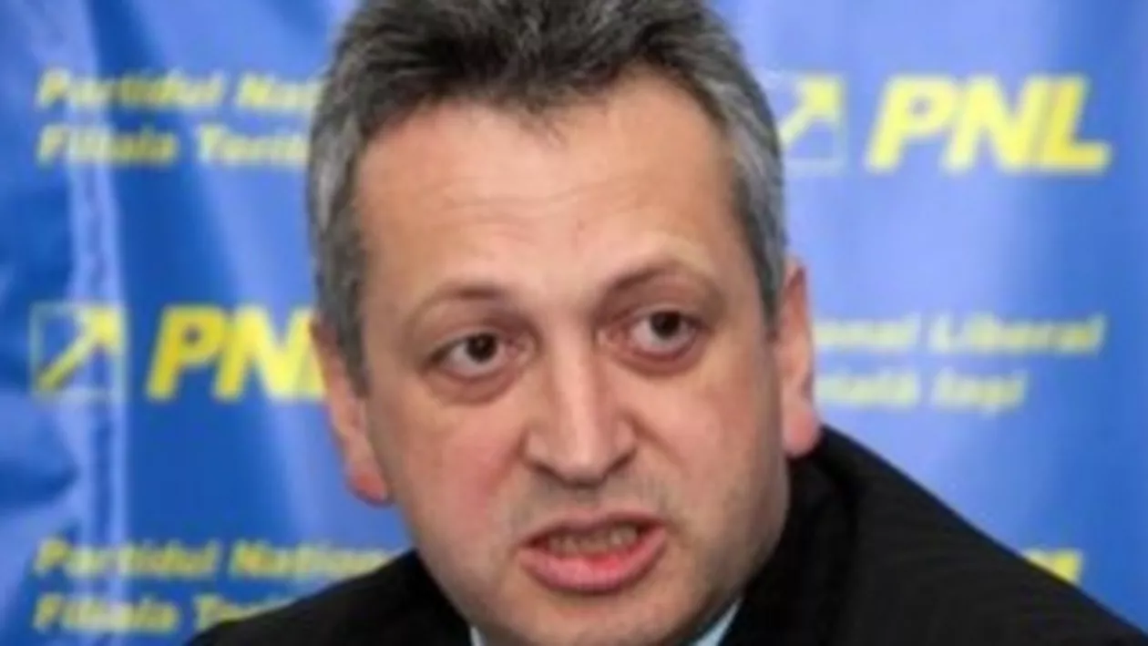Relu Fenechiu: Voi demisiona din toate funcțiile de conducere din PNL dacă Băsescu se întoarce la Cotroceni
