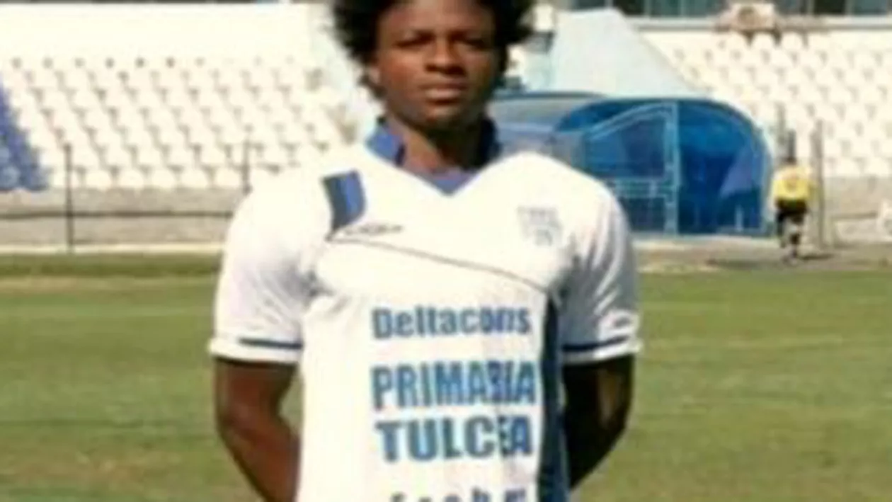 Tragedie în divizia secundă: Un fotbalist a murit după ce a făcut stop cardiac în timpul unui meci