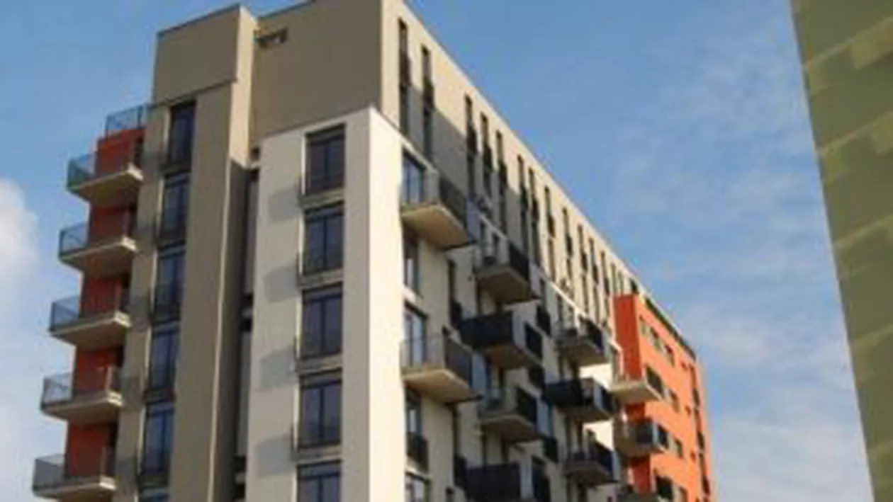 Preţurile locuinţelor în principalele oraşe au atins noi minime de la începutul crizei, în luna iulie