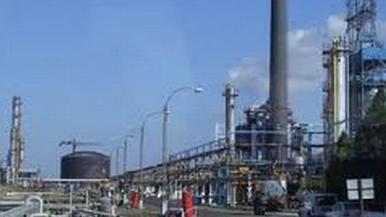 Preşedintele CA al companiei Rompetrol Rafinare a demisionat. Vicepreşedintele grupului i-a luat locul