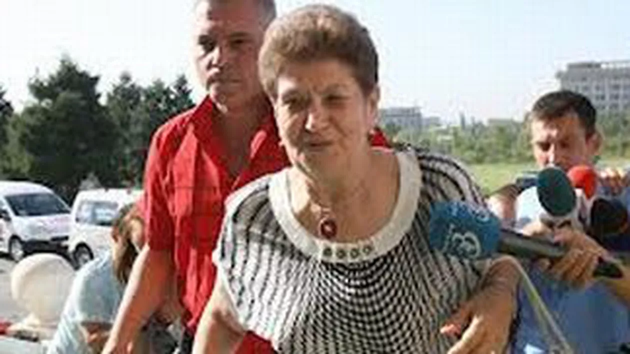Aspazia Cojocaru: Îl dau în judecată pe Predescu dacă se confirmă că a divulgat secretul votului din CCR