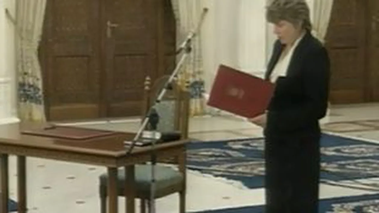 Mona Pivniceru a depus jurământul de învestitură ca ministru al Justiției